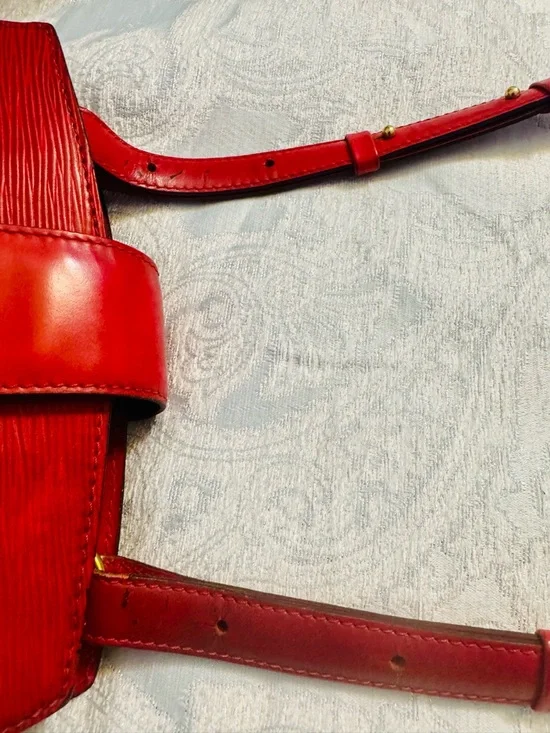Louis Vuitton Red Cluny Epi Leather Bucket Shoulder Bag - Picture 9 of 13